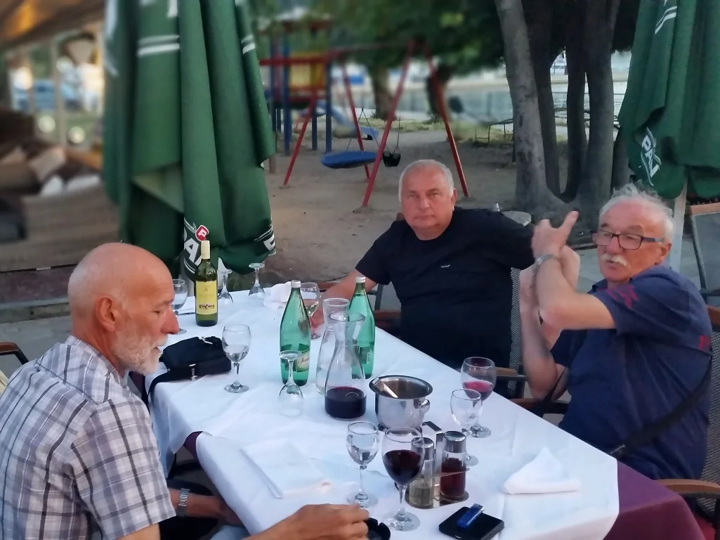  Uvecana slika i povratak nazad 